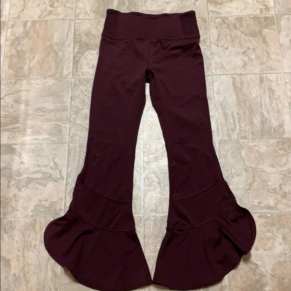 Free People Capri/ruffle pant size S
